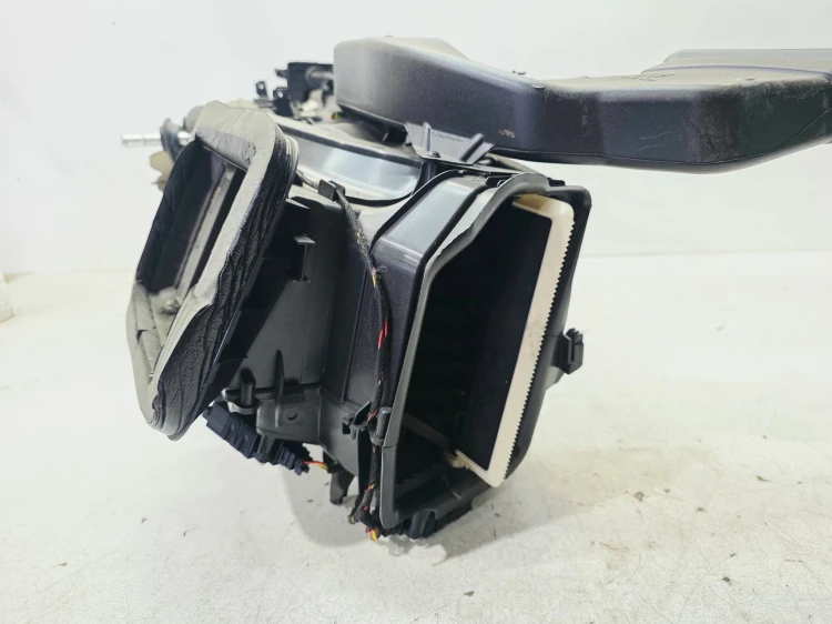 NAGRZEWNICA DMUCHAWA WENTYLATOR AUDI Q7 4M 4M2816005E