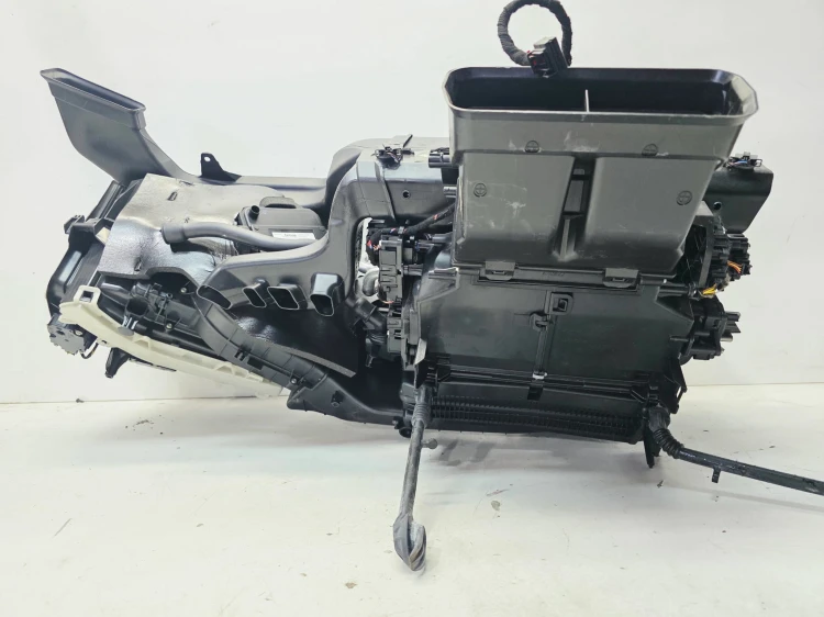 NAGRZEWNICA DMUCHAWA WENTYLATOR AUDI Q7 4M 4M2816005E