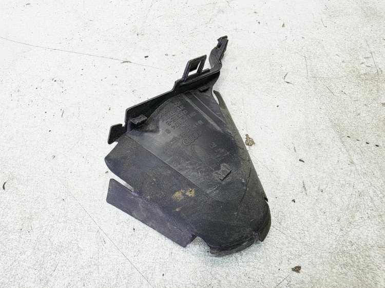 KIEROWNICA POWIETRZA Z PASA PRZEDNIEGO PRAWA AUDI A4 B9 A5 8W 8W0121674B