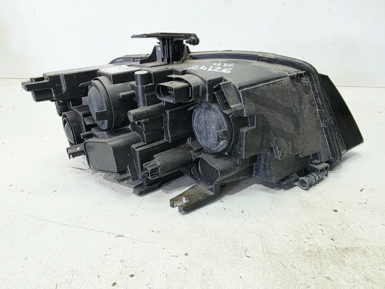REFLEKTOR LAMPA LEWY PRZÓD AUDI A4 B8 8K0941029AG UK 24/26