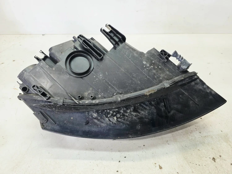 REFLEKTOR LAMPA LEWY PRZÓD AUDI A4 B8 8K0941029AG UK 24/26
