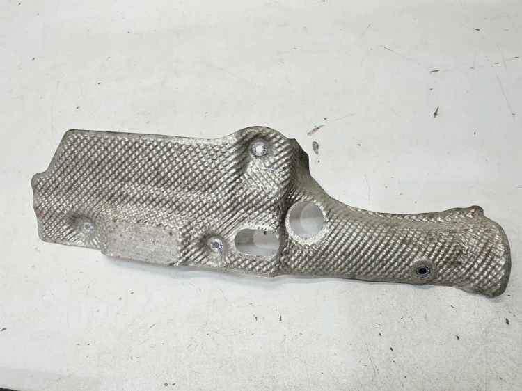 OSŁONA TERMICZNA PRZEKŁADNI KIEROWNICZEJ TYŁ AUDI A6 C8 A7 A8 D5 100105835