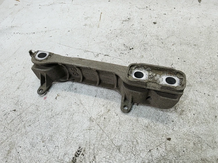 WSPORNIK WZOMOCNIENIE RAMY POMOCNICZEJ AUDI A6 C8 A7 4N0505219A