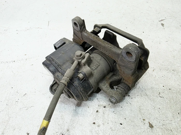ZACISK HAMULCOWY JARZMO PRAWY TYŁ AUDI A6 C8 A7 4K0406B 330MM