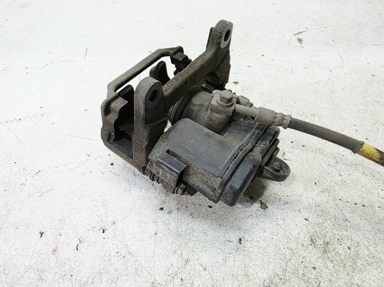 ZACISK HAMULCOWY JARZMO PRAWY TYŁ AUDI A6 C8 A7 4K0406B 330MM