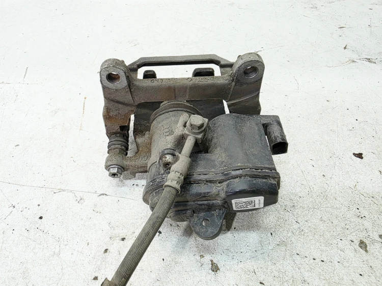 ZACISK HAMULCOWY JARZMO LEWY TYŁ AUDI A6 C8 A7 4K0405B 330MM