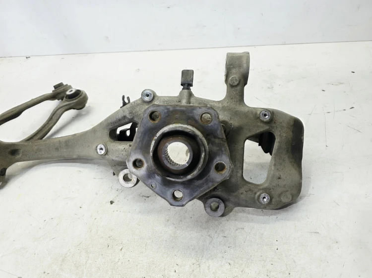 ZWROTNICA PIASTA PRAWY PRZÓD AUDI A6 C8 4K0407242D 4K0407560D
