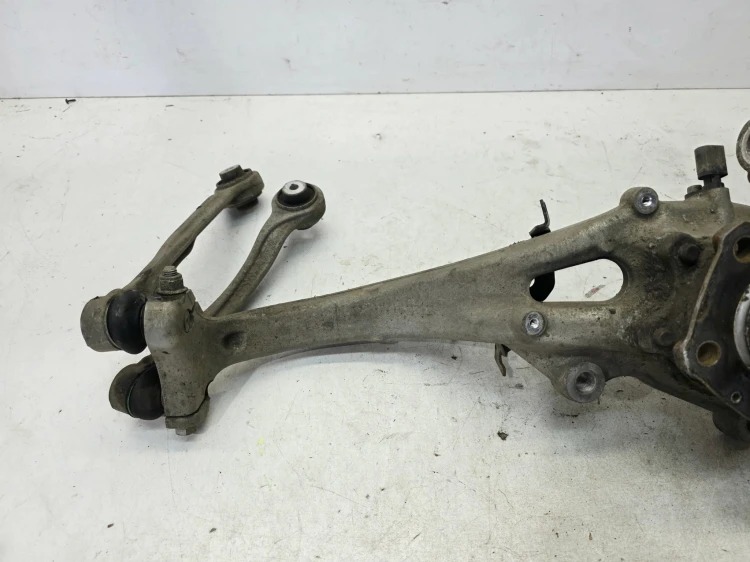 ZWROTNICA PIASTA PRAWY PRZÓD AUDI A6 C8 4K0407242D 4K0407560D