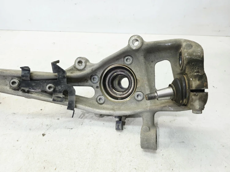 ZWROTNICA PIASTA PRAWY PRZÓD AUDI A6 C8 4K0407242D 4K0407560D