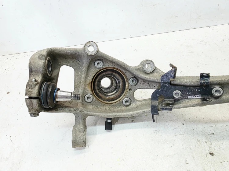 ZWROTNICA PIASTA LEWY PRZÓD AUDI A6 C8 4K0407241D 4K0407559D
