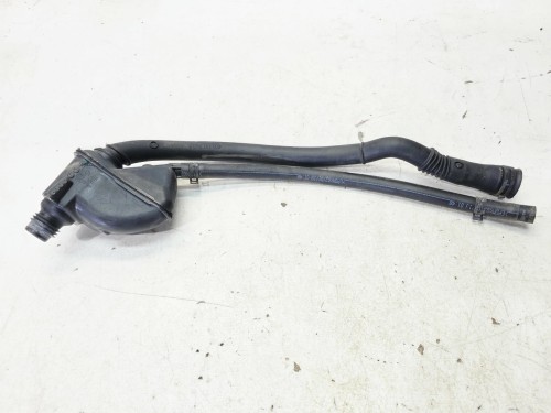 WLEW PŁYNU ŚRODKA REDUKUJĄCEGO AUDI A6 C8 4K0131963B