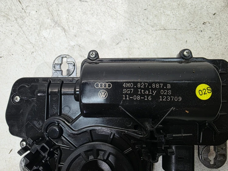 ZAMEK DOCIĄG KLAPY TYŁ AUDI A4 A5 A6 Q7 4M 4M0827887B