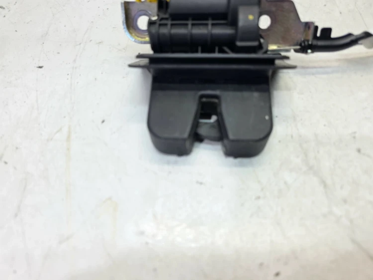 ZAMEK KLAPY TYŁ AUDI A4 B9 A5 8W Q7 4M 4M0827506D