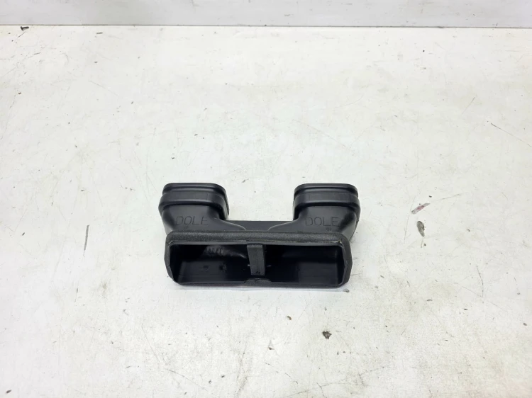 WLOT KANAŁ KIEROWNICA POWIETRZA AUDI Q7 4M 4M0815215A