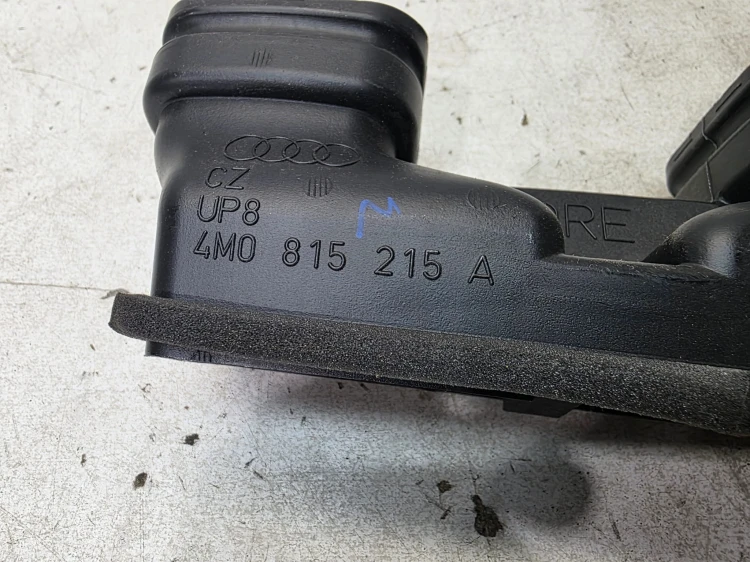 WLOT KANAŁ KIEROWNICA POWIETRZA AUDI Q7 4M 4M0815215A