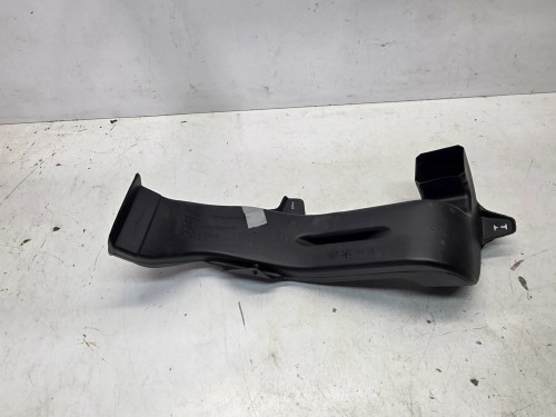 WLOT KANAŁ KIEROWNICA POWIETRZA AUDI Q7 4M 4M0819804C