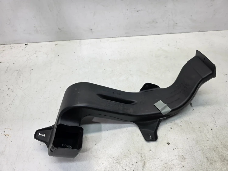 WLOT KANAŁ KIEROWNICA POWIETRZA AUDI Q7 4M 4M0819804C
