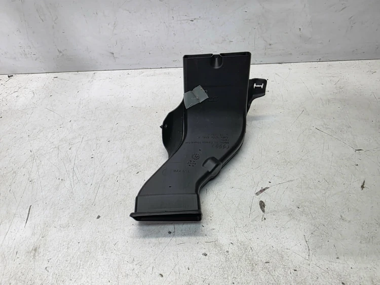 WLOT KANAŁ KIEROWNICA POWIETRZA AUDI Q7 4M 4M0819806A