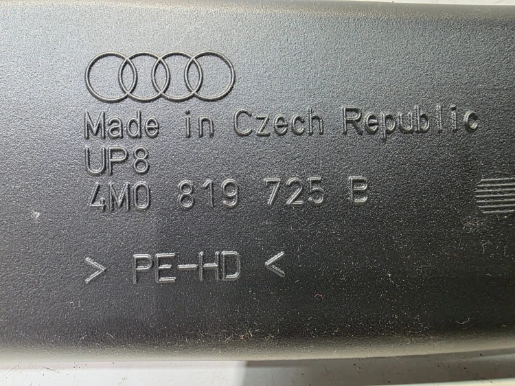 WLOT KANAŁ POWIETRZNY SŁUPKA B AUDI Q7 4M 4M0819725B