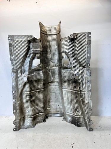 OSŁONA TERMICZNA TUNELU AUDI A6 C8 4K0804160E