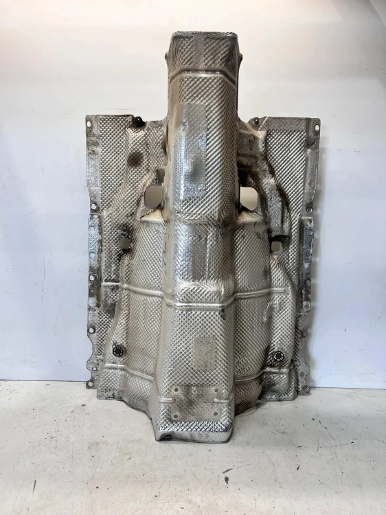 OSŁONA TERMICZNA TUNELU AUDI A6 C8 4K0804160E