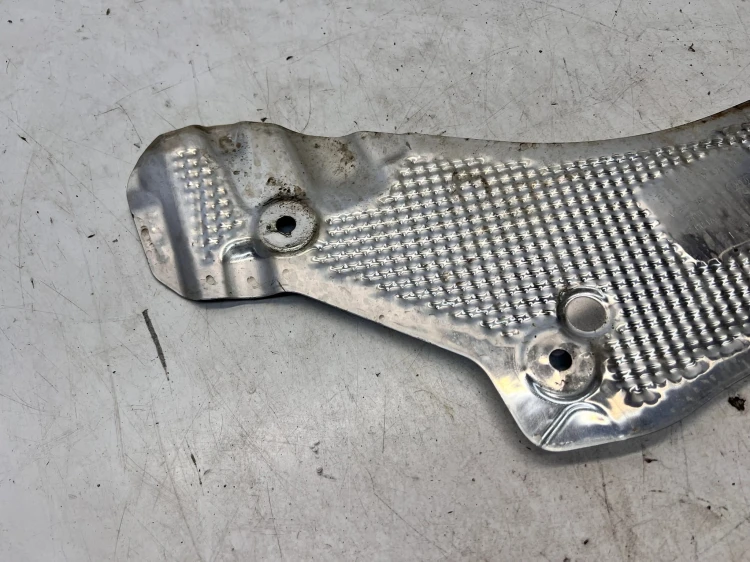 OSŁONA TERMICZNA PODŁUŻNICY LEWA AUDI A6 C8 40804161B