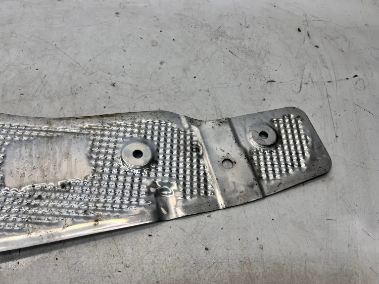 OSŁONA TERMICZNA PODŁUŻNICY LEWA AUDI A6 C8 40804161B