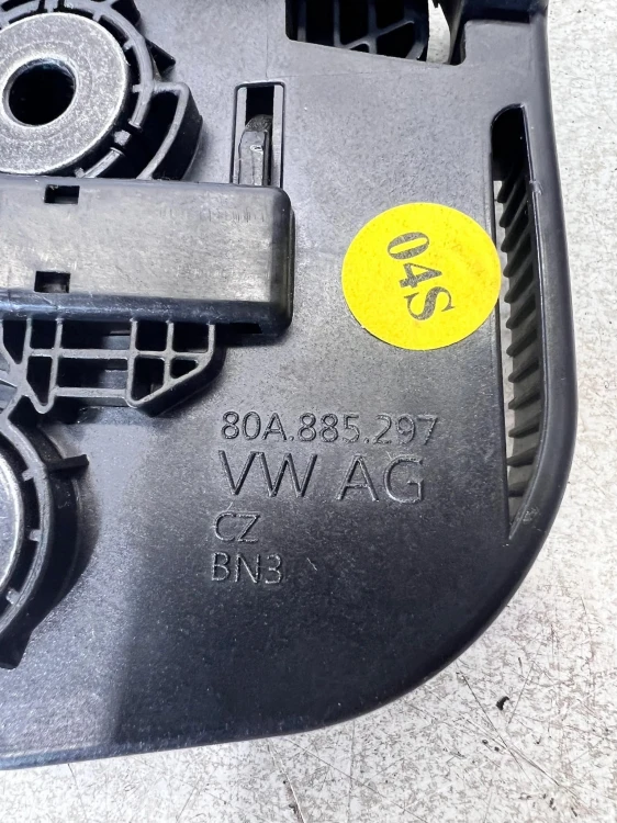 ZAMEK OPARCIA FOTELA LEWY TYŁ AUDI Q5 FY 80A883642A 80A885297