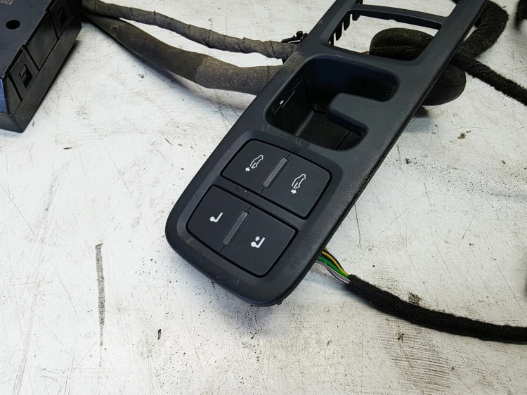 HAK HOLOWNICZY SKŁADANY WESTFALIA KOMPLETNY AUDI Q7 4M 4M0803881C