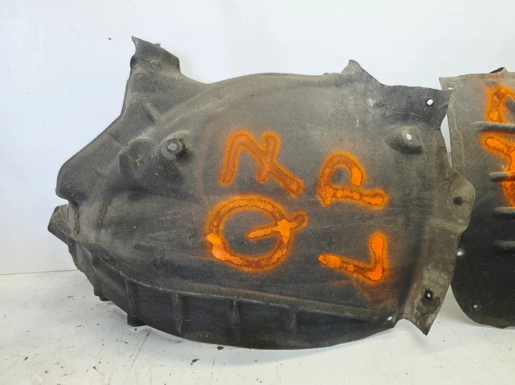 NADKOLE MATERIAŁOWE LEWY PRZÓD AUDI Q7 4M 4M0821191G 4M0821171P