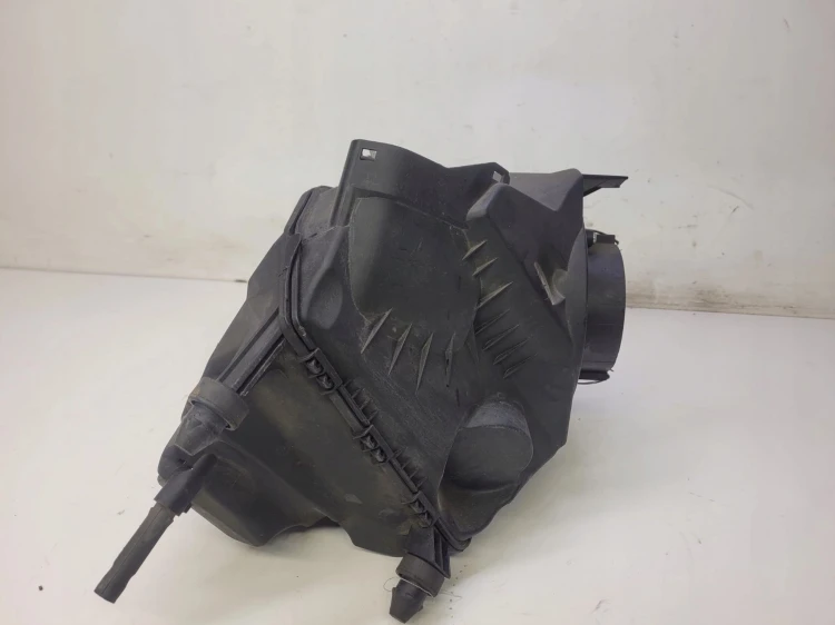OBUDOWA FILTRA POWIETRZA AUDI A6 C6 4F0133835BH