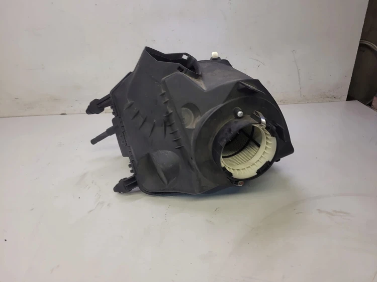 OBUDOWA FILTRA POWIETRZA AUDI A6 C6 4F0133835BH