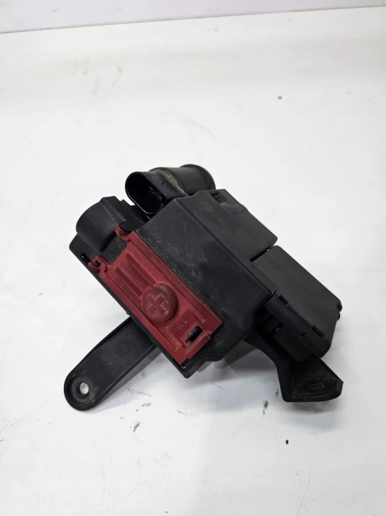 ROZDZIELACZ PRĄDU AUDI A4 B9 A5 8W 8W0941823 8W0941824AP