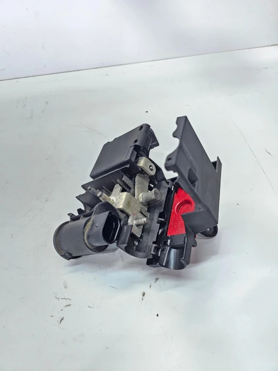 ROZDZIELACZ PRĄDU AUDI A4 B9 A5 8W 8W0941823 8W0941824AP