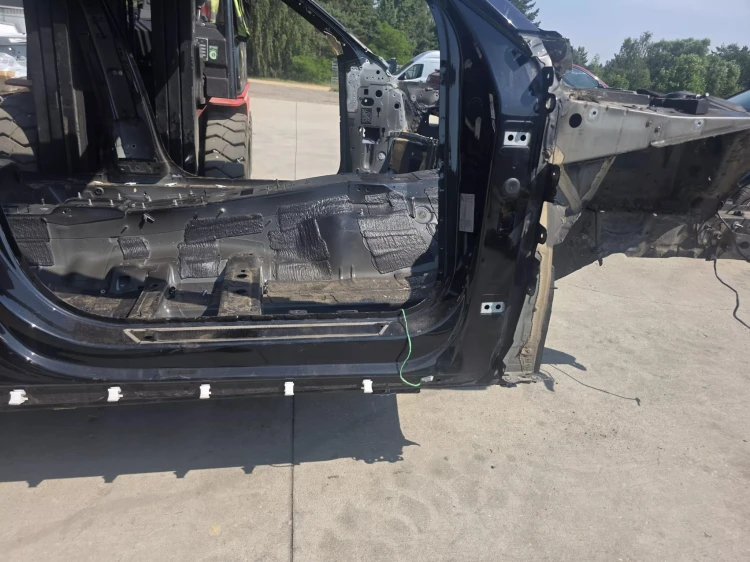 ĆWIARTKA PRÓG PRAWA STRONA AUDI A6 C8 SEDAN AVANT KOMBI ORYGINAŁ *