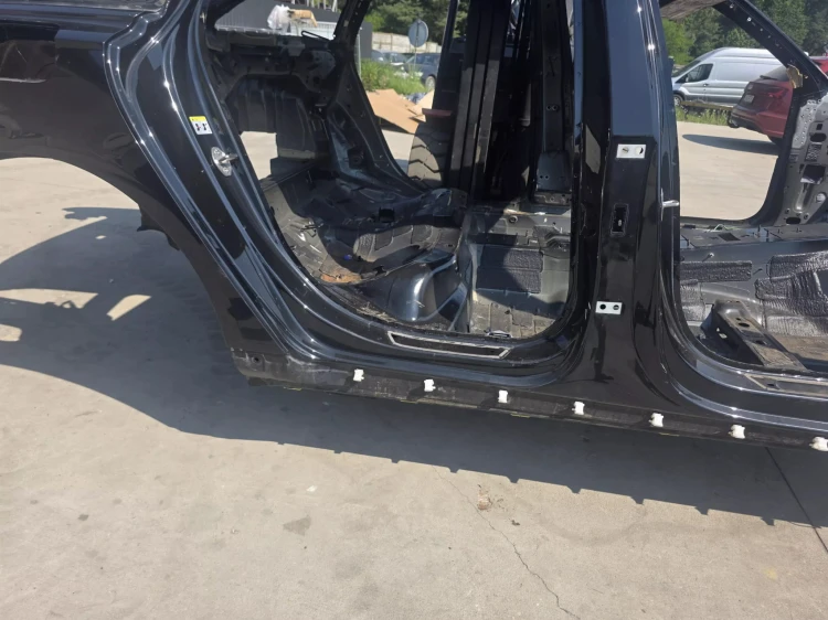 ĆWIARTKA PRÓG PRAWA STRONA AUDI A6 C8 SEDAN AVANT KOMBI ORYGINAŁ *