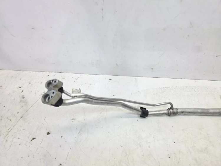 PRZEWÓD WĄŻ KLIMATYZACJI AUDI A4 B9 A5 8W0816738Q
