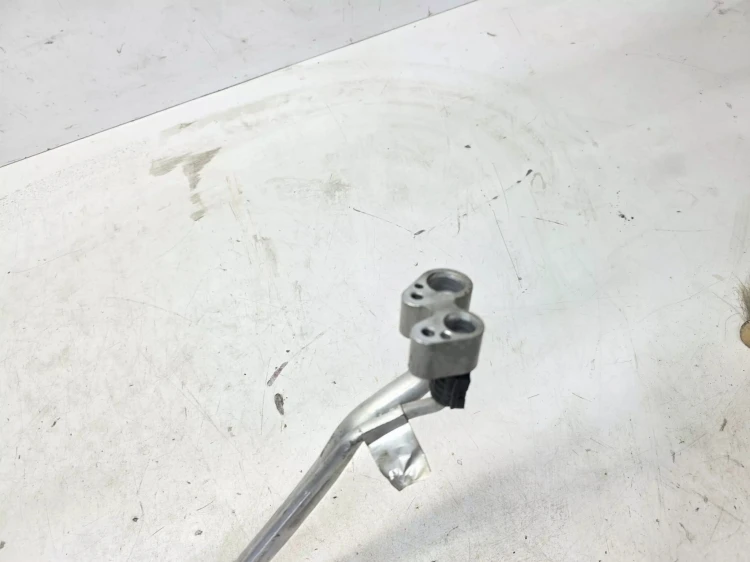 PRZEWÓD WĄŻ KLIMATYZACJI AUDI A4 B9 A5 8W0816738Q