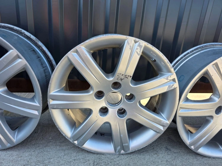 FELGI FELGA KOMPLET VW SKODA AUDI A4 A6 7.0J R16 ET42 4F0071496 Z*92* OK