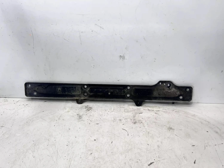 WZMOCNIENIE POPRZECZNE ŚRODEK AUDI A6 C8 4K0803145