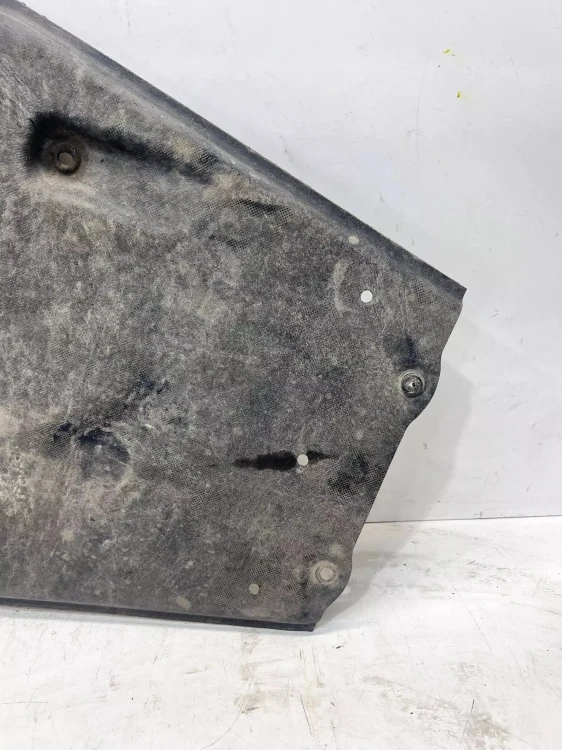 OSŁONA PODWOZIA ŚRODKOWA TYLNA AUDI A6 C8 4K0825311 110/26