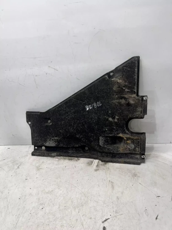 OSŁONA PODWOZIA LEWY TYŁ AUDI A6 C8 4K0825215H 108/26