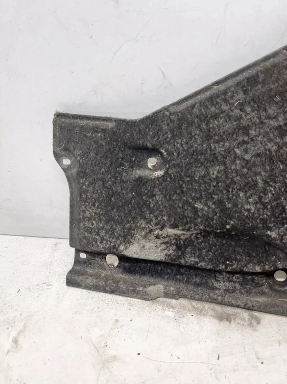 OSŁONA PODWOZIA LEWY TYŁ AUDI A6 C8 4K0825215H 108/26