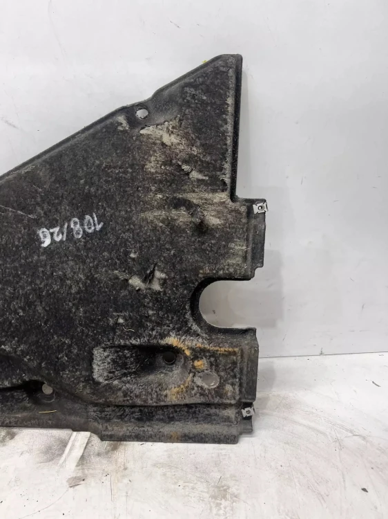 OSŁONA PODWOZIA LEWY TYŁ AUDI A6 C8 4K0825215H 108/26