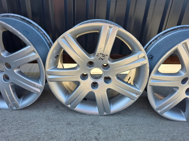 FELGI FELGA KOMPLET VW SKODA AUDI A4 A6 7.0J R16 ET42 4F0071496 Z*92* OK