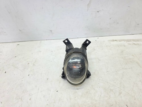 HALOGEN LAMPA PRZECIWMGIELNA PRAWY PRZÓD AUDI A3 8P A4 B7 8E0941700C