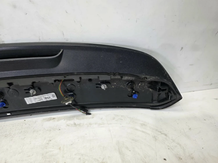 LOTKA SPOILER KLAPY TYŁ S LINE AUDI A4 B9 AVANT KOMBI 8W9827933 LY9B