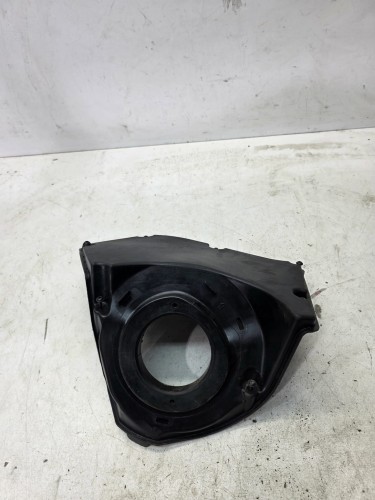 GÓRNA CZĘŚĆ OBUDOWY FILTRA POWIETRZA AUDI A4 B9 A5 8W 2.0 TDI 8W0133837P