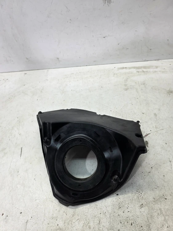 GÓRNA CZĘŚĆ OBUDOWY FILTRA POWIETRZA AUDI A4 B9 A5 8W 2.0 TDI 8W0133837P