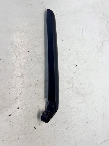 RAMIĘ WYCIERACZKI TYŁ AUDI A4 B9 8W9955407